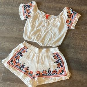 Two piece white set with embroidered detail